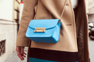 how to match your handbag to your outfit