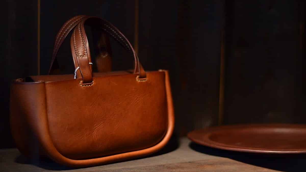 A thick and Study Leather Bag